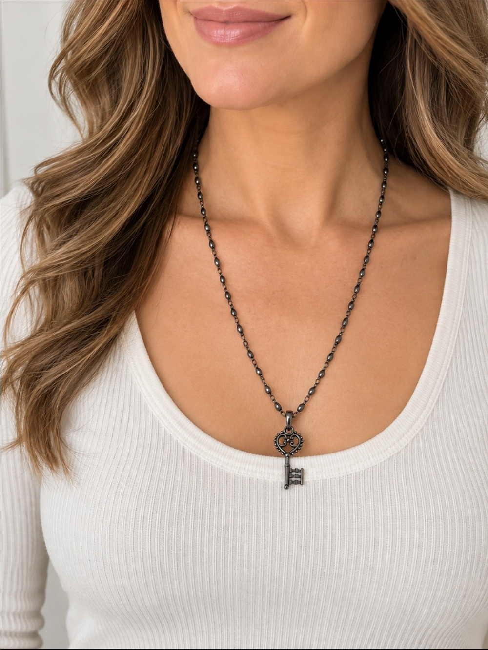 Delicate Gunmetal-Tone Faceted Station Link Chain with Skeleton Key NEW
